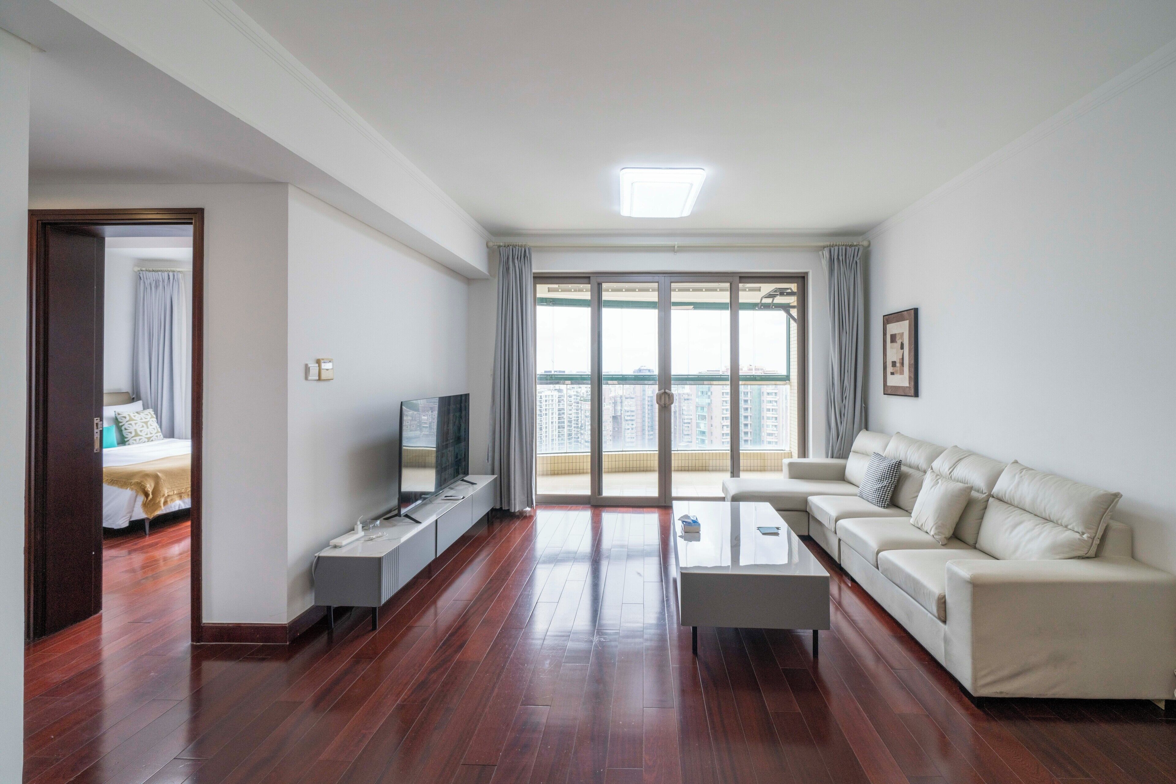 高級公寓, 2 間臥室, 廚房, 城市景 | 客廳 | 55 吋智能電視連有線電視頻道