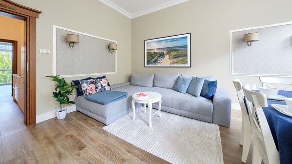 Apartment (2) | Living area | Flat-screen TV - Apartamenty Sun & Snow Pomorska Przystań (Kołobrzeg)