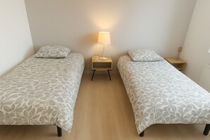 3 bedrooms, iron/ironing board, Internet, bed sheets