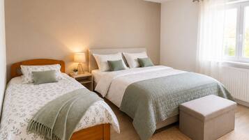 3 chambres, fer et planche à repasser, Wi-Fi gratuit, draps fournis