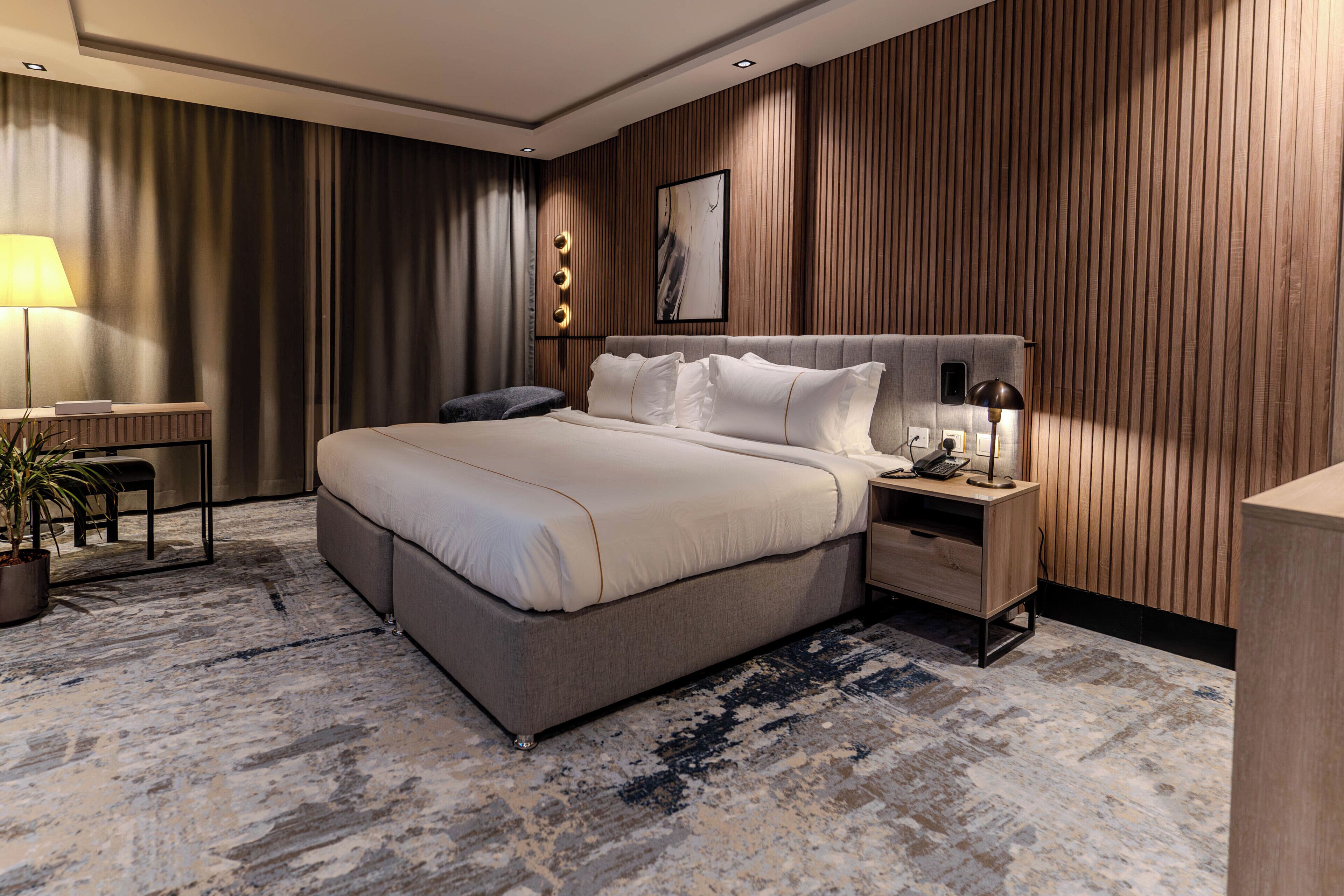 Deluxe Double or Twin Room, City View | In-room safe, desk, blackout drapes, iron/ironing board