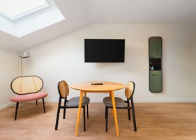 Comfort Suite | Individually decorated, individually furnished, desk, laptop workspace