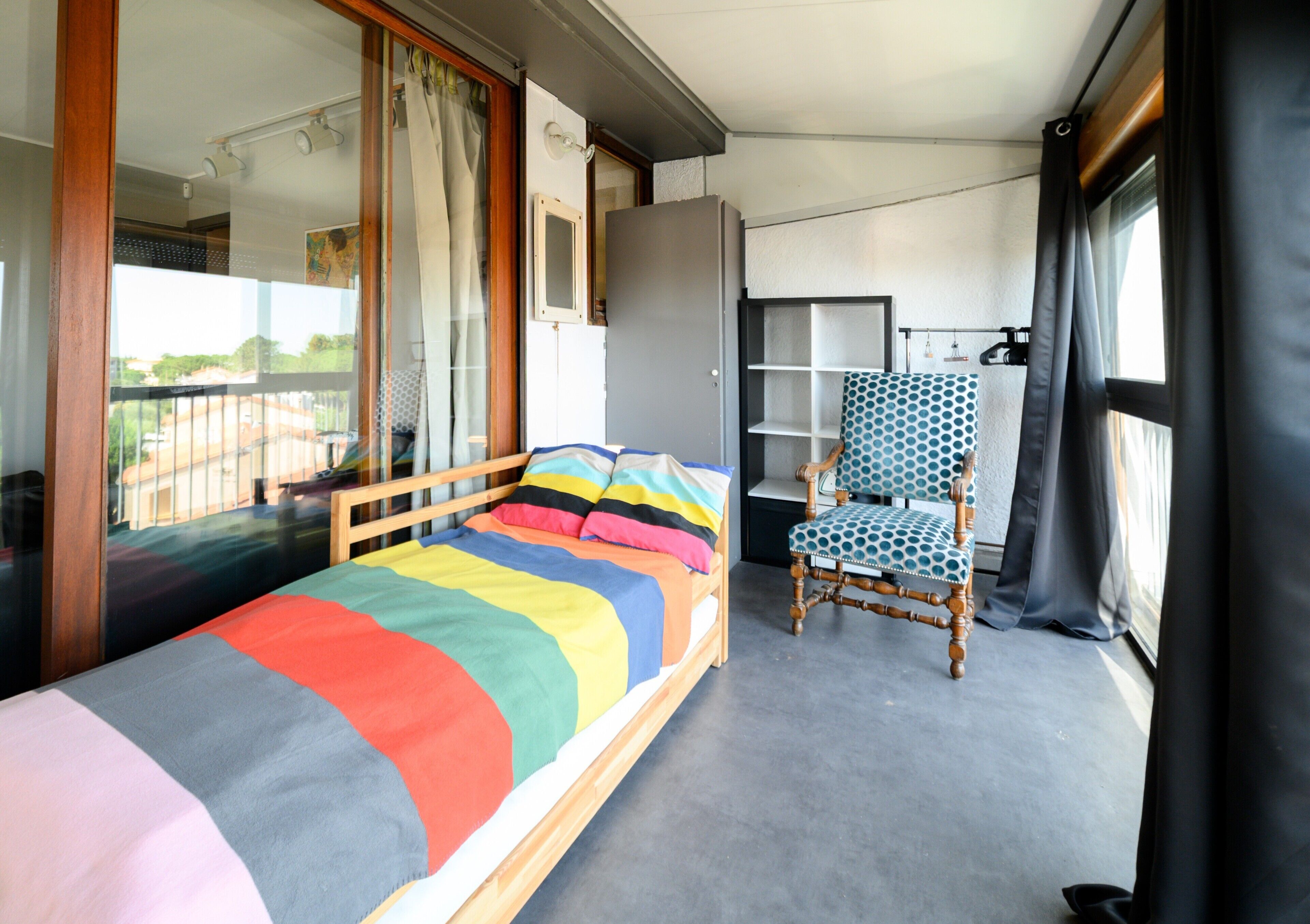 2 bedrooms, iron/ironing board, WiFi