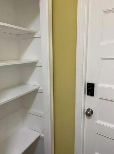 Charming 1-bedroom apartment in lovely Buffalo with AC