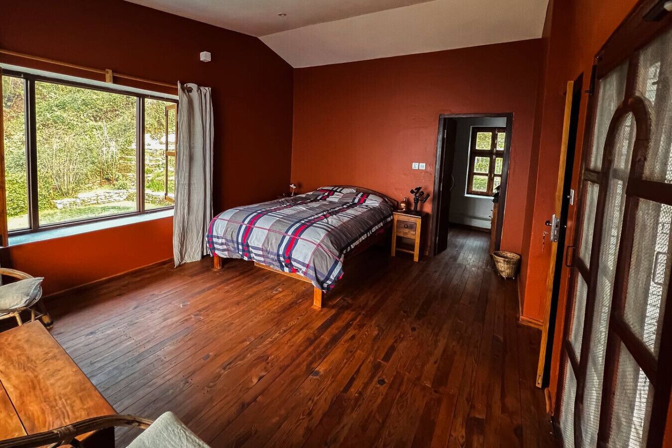 3 bedrooms, desk, iron/ironing board, WiFi