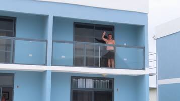 Habitación doble, balcón, vista al mar | Vista del balcón