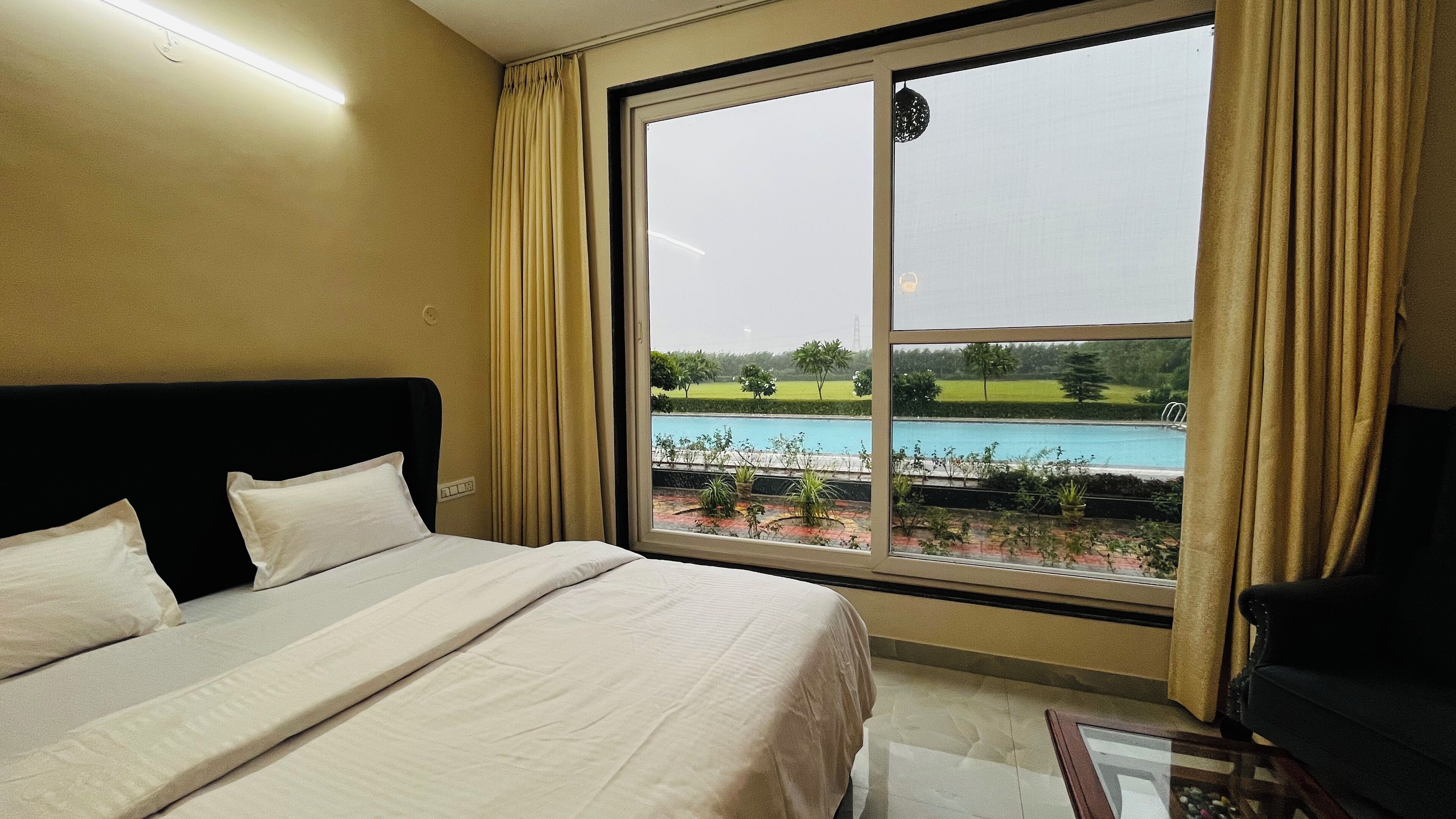 4 bedrooms, WiFi, bed sheets