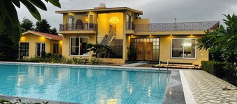 The Kohinoor Farm- A lux retreat with pvt, pool in Manesar, close to Delhi/NCR