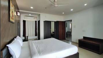 Desk, laptop workspace, free WiFi, bed sheets