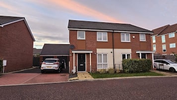 House, 3 Bedrooms, Patio | Front of property