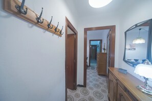 Interior - Comfortable and bright in Cornellá (Barcelona) (Cornellà de Llobregat)