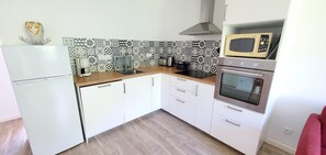 Refrigerador, microondas, horno, lavavajillas