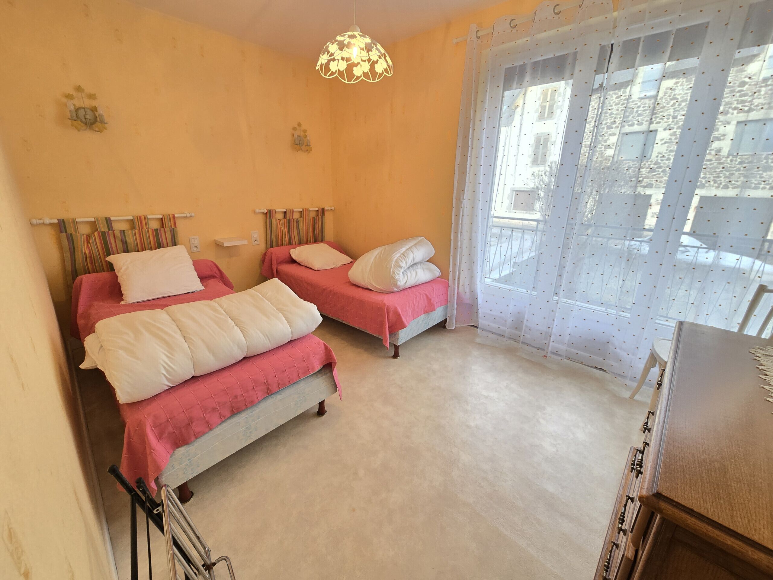 4 bedrooms