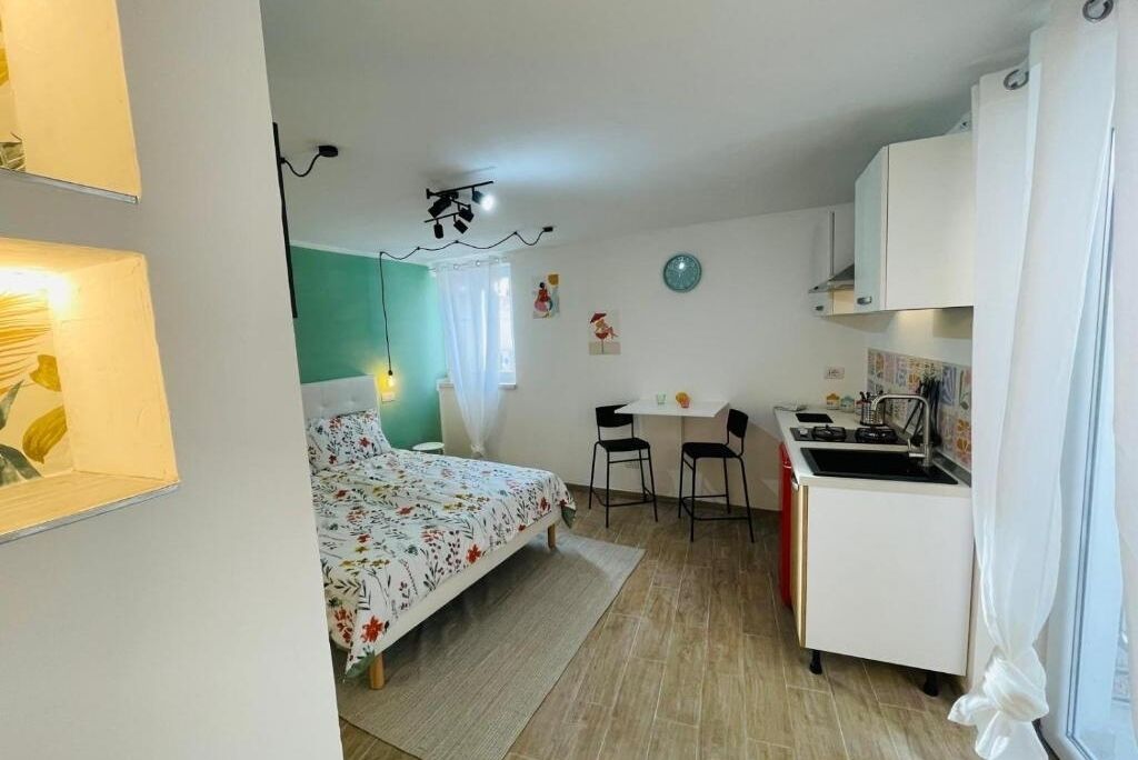 1 makuuhuone, silitysrauta/-lauta, Wi-Fi, vuodevaatteet