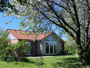 Exterior - Holiday Home 'Kirschuferhaus' with Sea View, Private Terrace and Wi-Fi (Kosel)