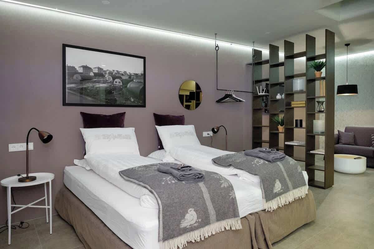 1 bedroom, iron/ironing board, travel crib, WiFi