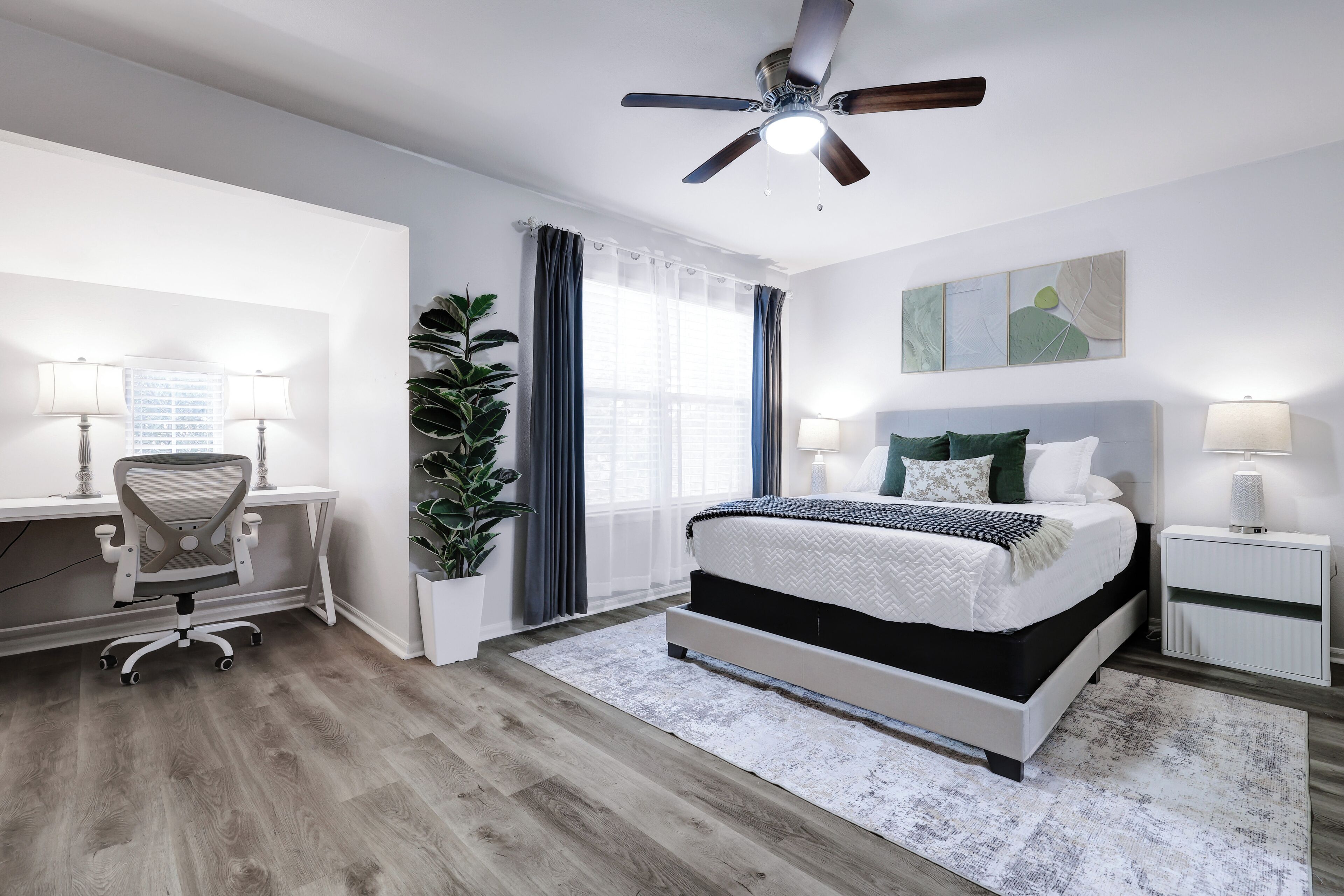 5 bedrooms, desk, iron/ironing board, free WiFi