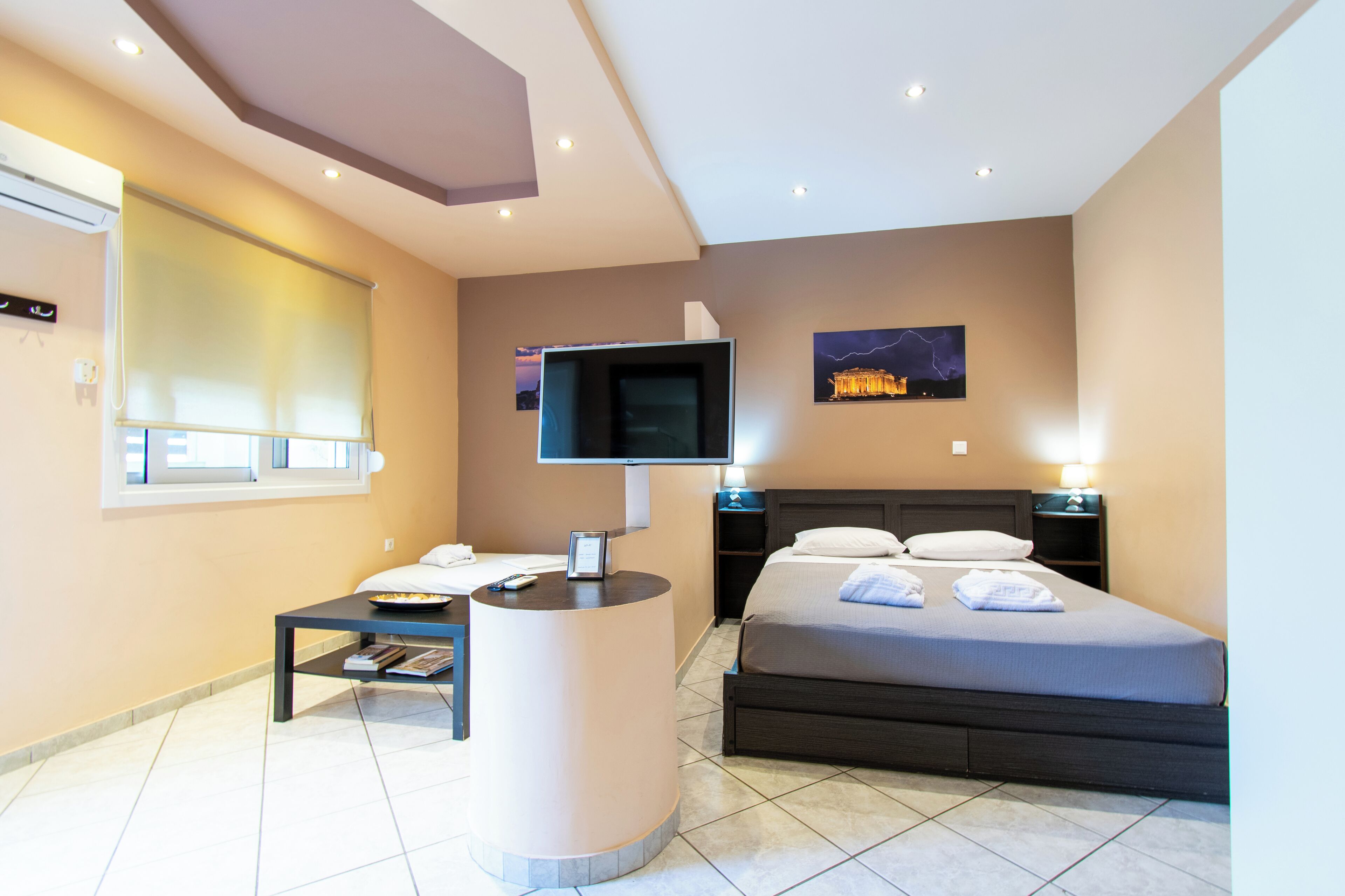 Deluxe-Dreibettzimmer, Terrasse | Kostenloses WLAN