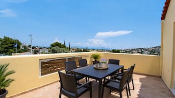Luxury Suite, Ocean View | Balcony