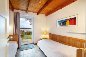 3 bedrooms, WiFi, bed sheets - Holiday Home 'Weidenuferhaus' with Sea View, Private Terrace and Wi-Fi (Kosel)