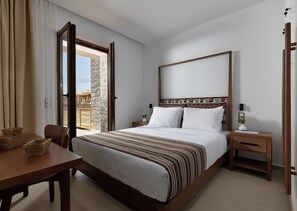 1 bedroom, in-room safe, iron/ironing board, free WiFi