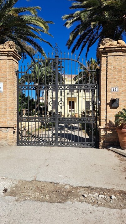 Villa Russo - Historic home