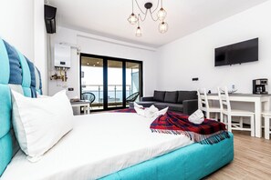 Studio Familial, vue partielle sur la mer | Chambres insonorisées, Wi-Fi gratuit, draps fournis