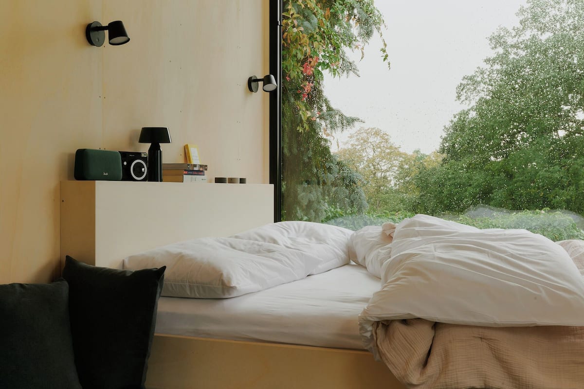 時尚單棟小屋, 私人浴室, 湖景 | 手提電腦工作空間、遮光窗簾/窗簾、免費 Wi-Fi