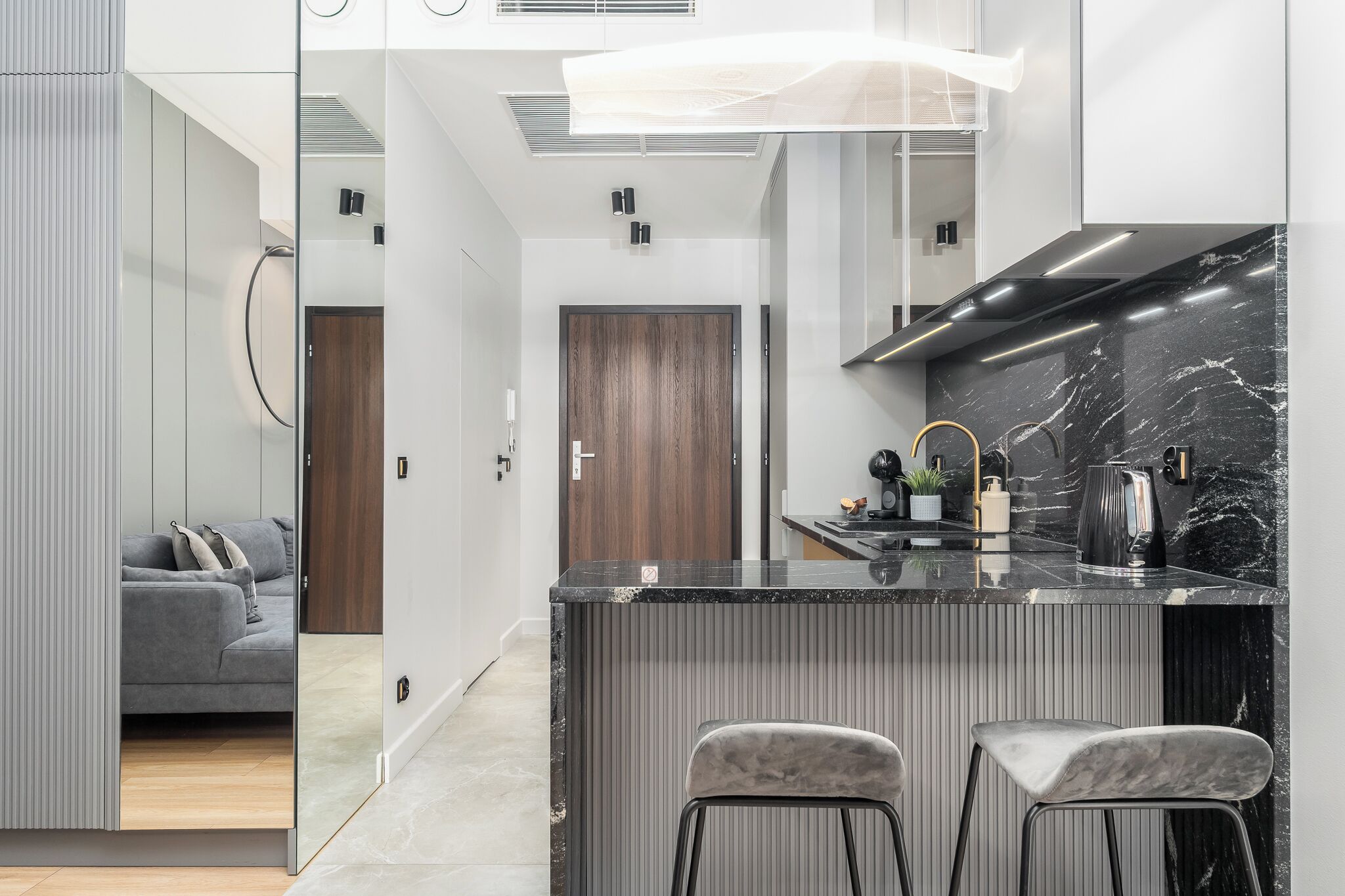 Estudio clásico, balcón | Cocineta privada