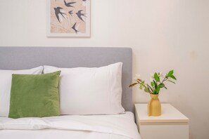 Apartment, 3 Bedrooms, Kitchen, City View | Iron/ironing board, free WiFi