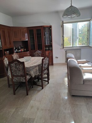 Living area - Holiday Calabria Rooms (Lamezia Terme)