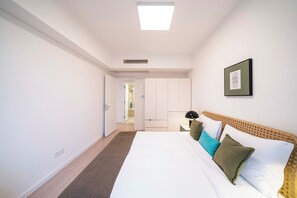 Superior Apartment, 1 Queen Bed, Kitchen, City View | Free WiFi - Tyms  1BR APT Hongqiao Yucui Garden (Shanghai)