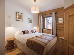 2 bedrooms