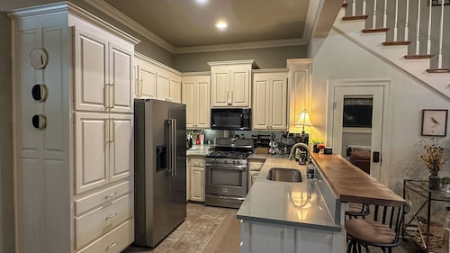 Cozy Townhome in the Heart of Baton Rouge