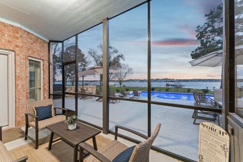 Lake it easy, Fish, Kayak, Yard, Boat, Sleeps 20