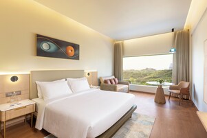 Ropa de cama de alta calidad, minibar y escritorio 