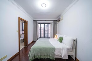 Interior - Tyms Cozy 1BR APT Gubei Carnival Court (Shanghai)