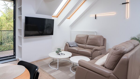 Apartment (32) | Living area