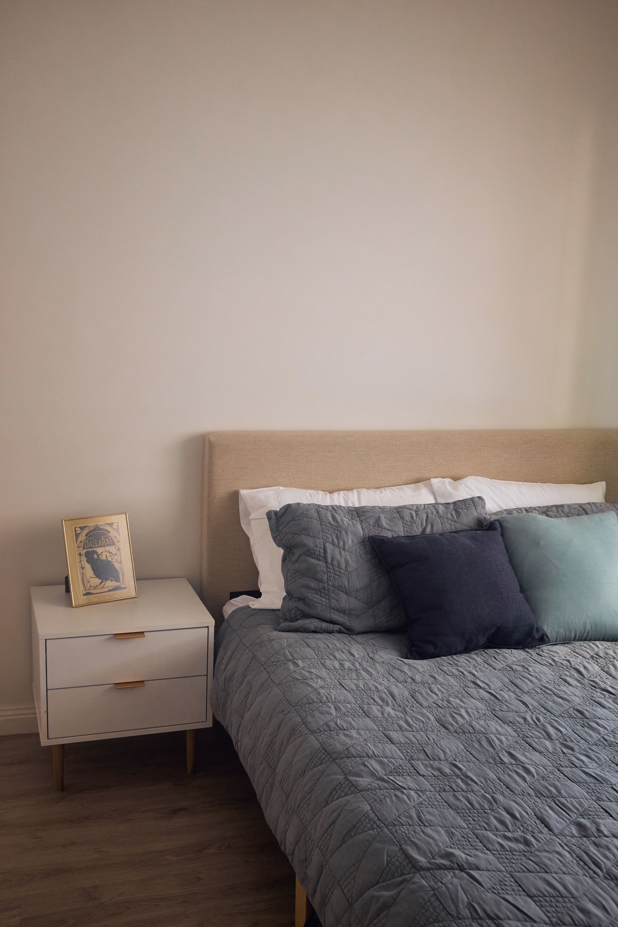 3 عدّة غرف نوم ومكواة/لوح كي وواي فاي مجانًا وملاءات أسرّة