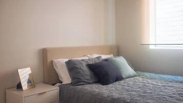 3 عدّة غرف نوم ومكواة/لوح كي وواي فاي مجانًا وملاءات أسرّة