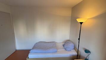 Shared Dormitory, 1 Bedroom, Smoking | 1 bedroom