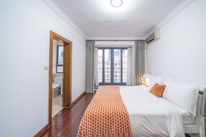 Superior Apartment, 1 Bedroom, Kitchen, City View | Seterika/papan seterika, Wi-fi percuma 