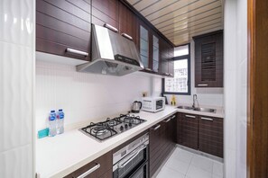 Superior Apartment, 1 Bedroom, Kitchen, City View | Private kitchenette