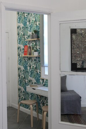 Interior - 'Fiorelli 17 - Bivano Green Leaves' Apartment with Balcony, Wi-Fi and Air Conditioning (Palermo)