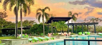 Casa Bella 3 Bdrm House w Pool in Gated Community