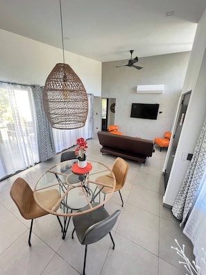 House, 3 Bedrooms, Accessible, Smoking | Dining