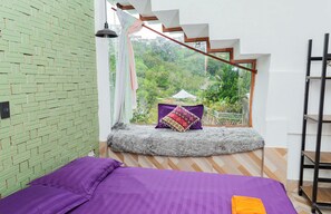 Habitación doble estándar, balcón, vista a la colina | Vista desde la habitación