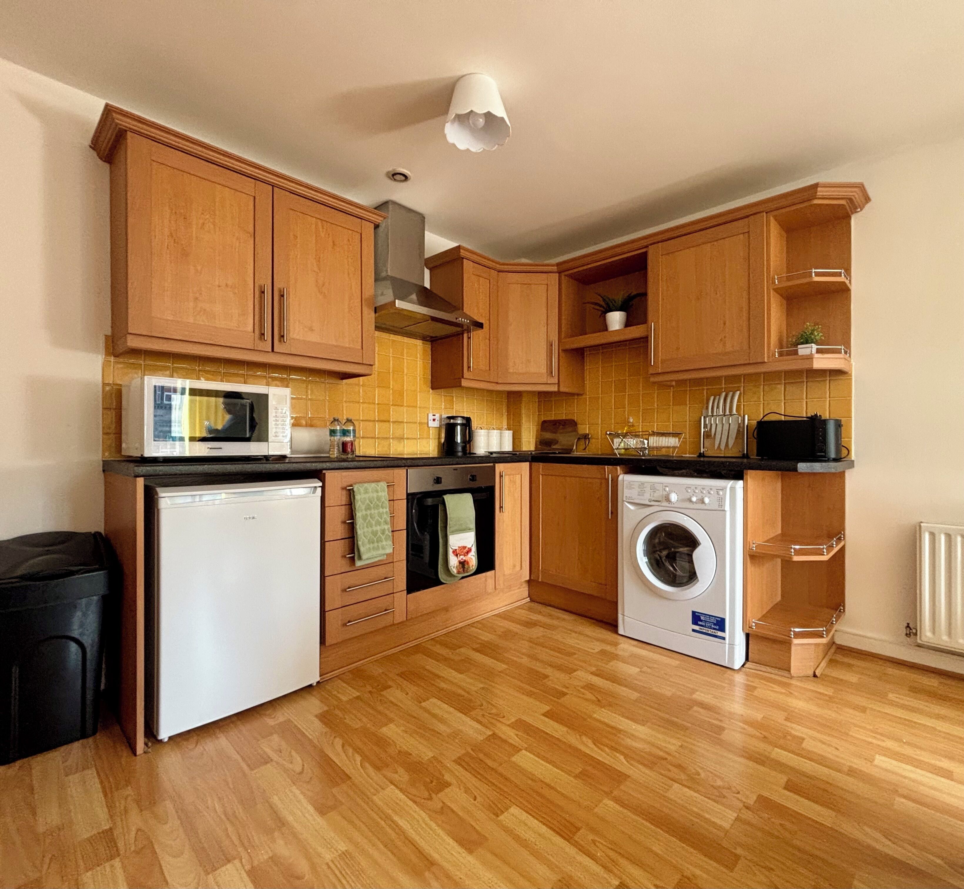 Micro-ondes, four, plaque de cuisson