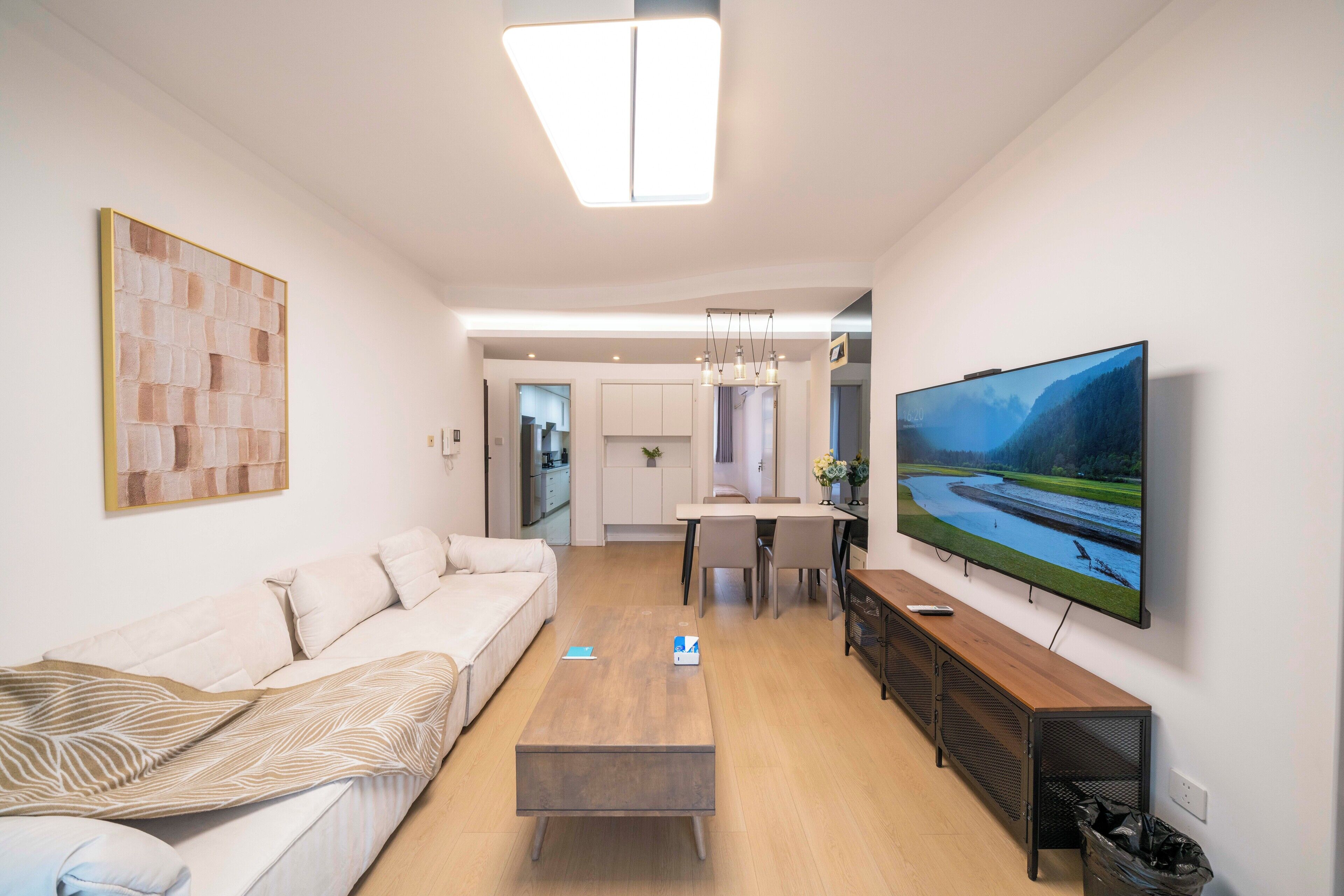 Superior Apartment, 3 Bedrooms, Kitchen, City View | Living room