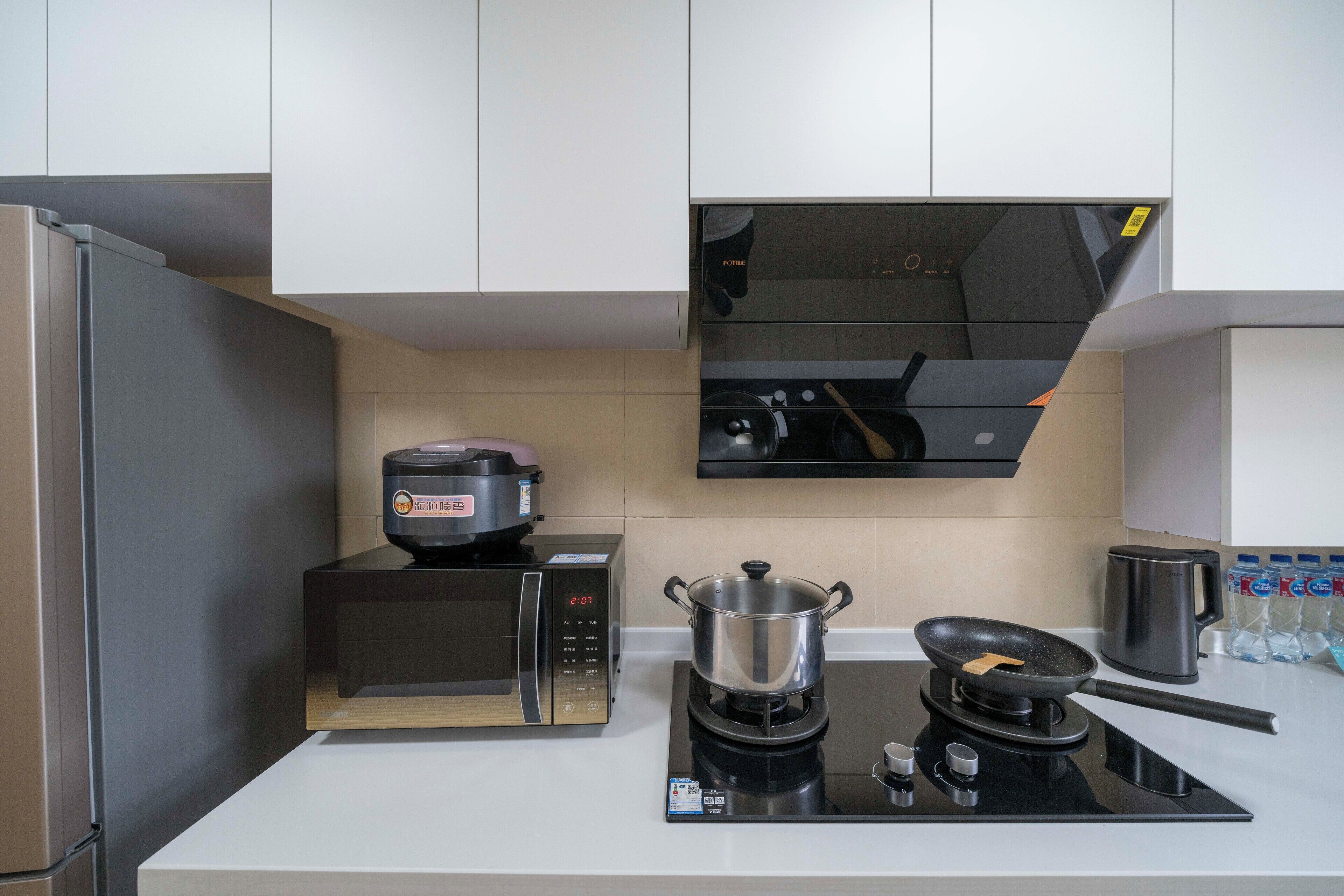 Superior Apartment, 3 Bedrooms, Kitchen, City View | Private kitchenette